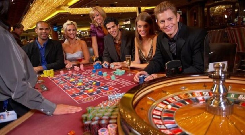 6 Entertaining Casino-Themed Party Ideas 