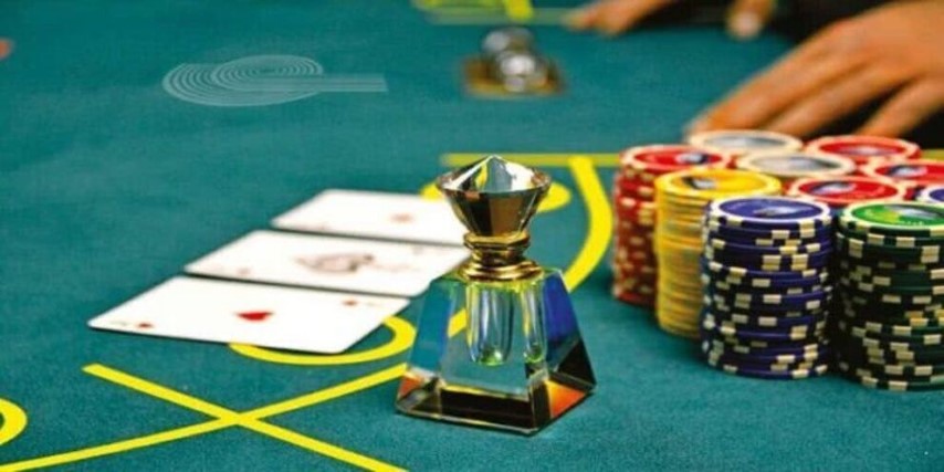 The Fundamentals of Three-Card Poker in a Casino